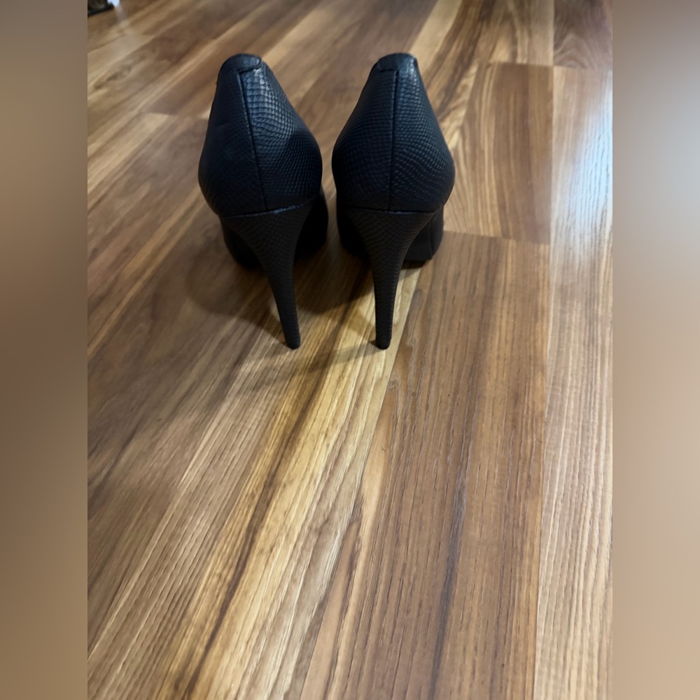 BCBGeneration Black Textured Pointed-Toe Stiletto… - image 4